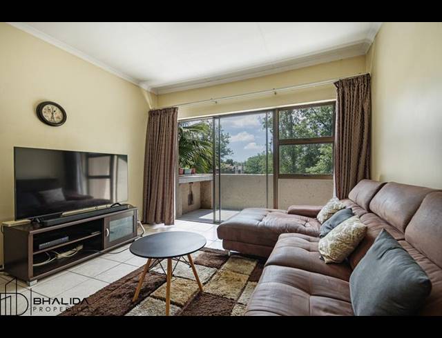 2 BEDROOM APARTMENT FOR SALE IN BUCCLEUCH